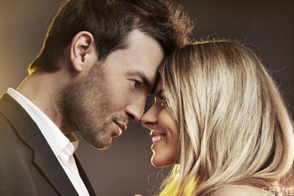 分手后應(yīng)該怎樣走出失戀陰影 如何快速走出失戀的陰影 分手后應(yīng)該怎樣走出失戀陰影 如何快速走出失戀的陰影