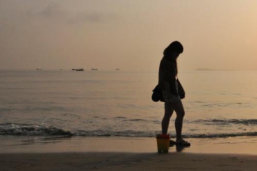 喜歡了很久的人要放棄嗎 放棄一個(gè)喜歡很久的人是什么感覺 喜歡了很久的人要放棄嗎 放棄一個(gè)喜歡很久的人是什么感覺