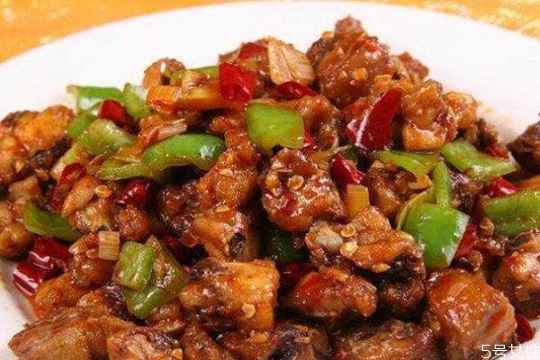 辣子雞丁的家常做法 辣子雞丁的簡單做法 辣子雞丁的家常做法 辣子雞丁的簡單做法