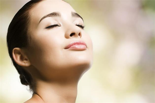 紋眼線補(bǔ)色隔多久 紋眼線補(bǔ)色眼睛腫嗎 紋眼線補(bǔ)色隔多久 紋眼線補(bǔ)色眼睛腫嗎