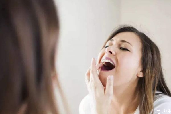 早上起床口苦是什么原因 為什么嘴巴會苦 早上起床口苦是什么原因 為什么嘴巴會苦