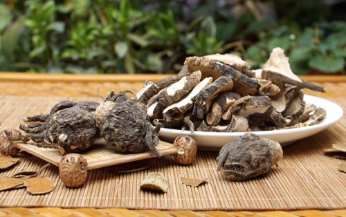 瑪卡的功效與作用 吃瑪卡長(zhǎng)痘怎么辦 瑪卡的功效與作用 吃瑪卡長(zhǎng)痘怎么辦