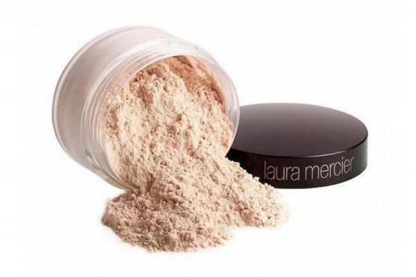 散粉是在哪個步驟用 忘帶散粉用什么定妝 散粉是在哪個步驟用 忘帶散粉用什么定妝