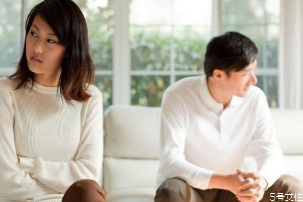 妻子懷疑丈夫有外遇怎么辦 懷疑老公出軌怎么辦 妻子懷疑丈夫有外遇怎么辦 懷疑老公出軌怎么辦