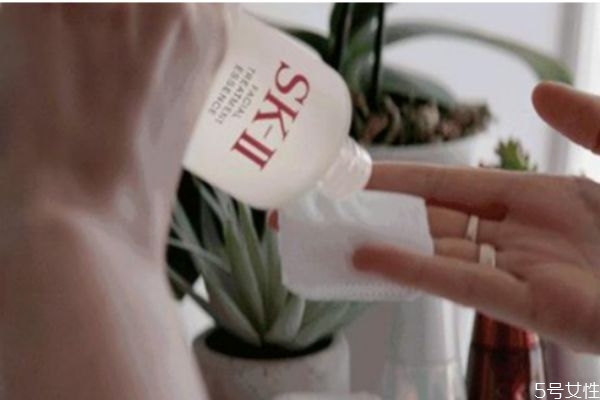 神仙水用了可以不涂乳液嗎 神仙水的平價替代 神仙水用了可以不涂乳液嗎 神仙水的平價替代