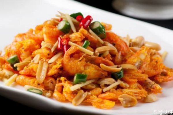 香辣炒蝦怎么做好吃 香辣炒蝦的簡(jiǎn)單做法 香辣炒蝦怎么做好吃 香辣炒蝦的簡(jiǎn)單做法