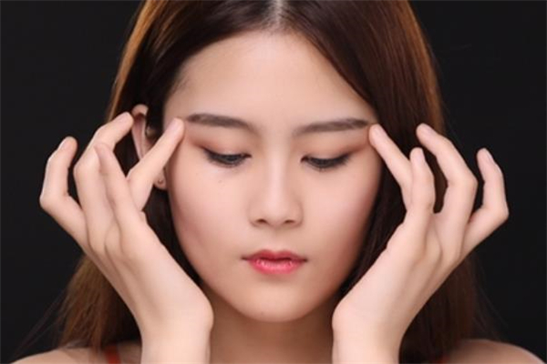 馬應(yīng)龍眼霜多少錢(qián)一盒 馬應(yīng)龍眼霜效果怎么樣