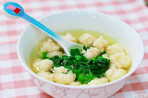 寶寶多大吃輔食 寶寶輔食一天吃幾次 寶寶多大吃輔食 寶寶輔食一天吃幾次