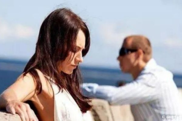 丈夫和前妻老有糾葛怎么辦 丈夫能前妻家過夜嗎 丈夫和前妻老有糾葛怎么辦 丈夫能前妻家過夜嗎