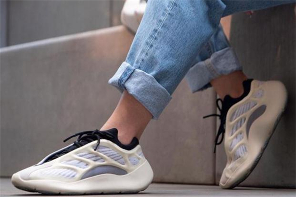 yeezy 700 v3異形真假對比 椰子700v3異形真假鑒定 yeezy 700 v3異形真假對比 椰子700v3異形真假鑒定