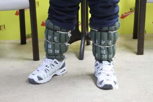 腿綁沙袋要注意什么 腿綁沙袋跑步有什么壞處嗎 腿綁沙袋要注意什么 腿綁沙袋跑步有什么壞處嗎