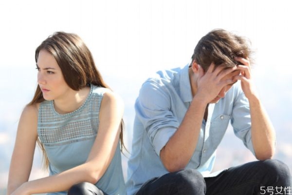 為什么女朋友一生氣就要分手 如何哄女生開心 為什么女朋友一生氣就要分手 如何哄女生開心