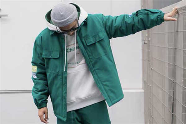 工裝外套流行什么顏色 工裝外套穿搭指南 工裝外套流行什么顏色 工裝外套穿搭指南