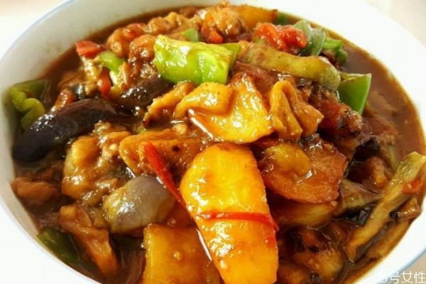 什么是東北亂燉 東北亂燉怎么做好吃 什么是東北亂燉 東北亂燉怎么做好吃