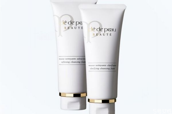 cpb洗面奶和香奈兒洗面奶哪個好 滋潤型和清爽型怎么挑選 cpb洗面奶和香奈兒洗面奶哪個好 滋潤型和清爽型怎么挑選