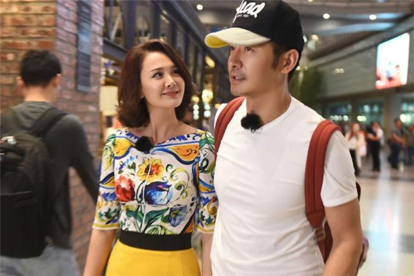 前夫?qū)η捌藿^情的表現(xiàn) 前夫?yàn)槭裁磳η捌藿^情