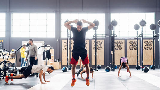 波比跳適合產(chǎn)后跳嗎 波比跳比較累的原因 波比跳適合產(chǎn)后跳嗎 波比跳比較累的原因