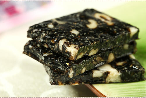 經(jīng)期能吃固元膏嗎 固元膏怎么切片呢 經(jīng)期能吃固元膏嗎 固元膏怎么切片呢