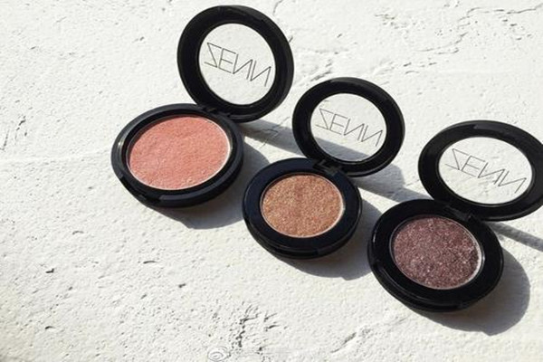 zenn眼影day203好看嗎 zenn眼影貴嗎 zenn眼影day203好看嗎 zenn眼影貴嗎