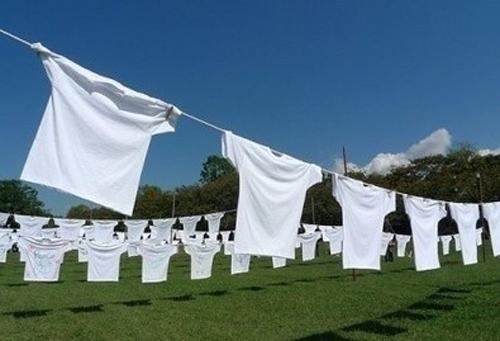 白衣服上有茶漬怎么辦 白衣服上的茶漬怎么去掉呢 白衣服上有茶漬怎么辦 白衣服上的茶漬怎么去掉呢