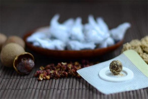 南懷瑾肚臍貼適用人群 南懷瑾肚臍貼哪些人不能用 南懷瑾肚臍貼適用人群 南懷瑾肚臍貼哪些人不能用