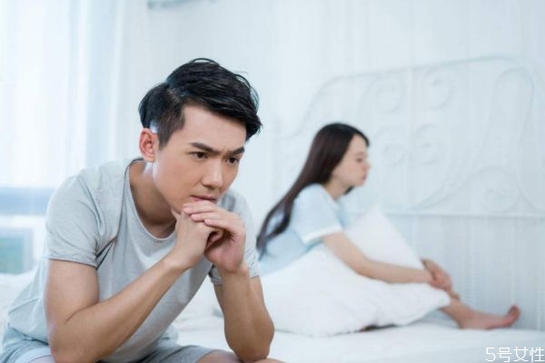 女友對你冷暴力的心理 面對女友的冷暴力該怎么辦 女友對你冷暴力的心理 面對女友的冷暴力該怎么辦