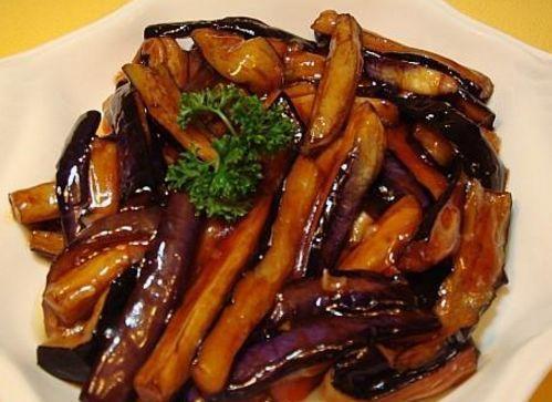 紅燒茄子要炸嗎 紅燒茄子要放那些調(diào)料呢 紅燒茄子要炸嗎 紅燒茄子要放那些調(diào)料呢