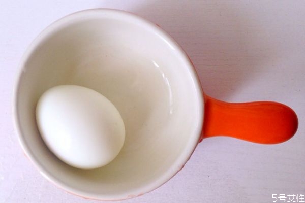 煮熟的雞蛋隔夜能吃嗎 煮熟的雞蛋可以放幾天 煮熟的雞蛋隔夜能吃嗎 煮熟的雞蛋可以放幾天