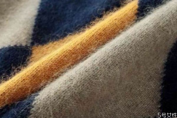 貂絨是什么 貂絨制成的毛衣特點 貂絨是什么 貂絨制成的毛衣特點