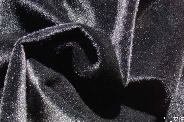 水貂絨和水貂毛的區(qū)別 水貂絨毛衣是不是都掉毛 水貂絨和水貂毛的區(qū)別 水貂絨毛衣是不是都掉毛