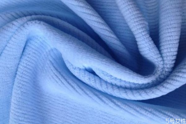 天鵝絨面料是什么面料 天鵝絨面料的優(yōu)缺點(diǎn) 天鵝絨面料是什么面料 天鵝絨面料的優(yōu)缺點(diǎn)