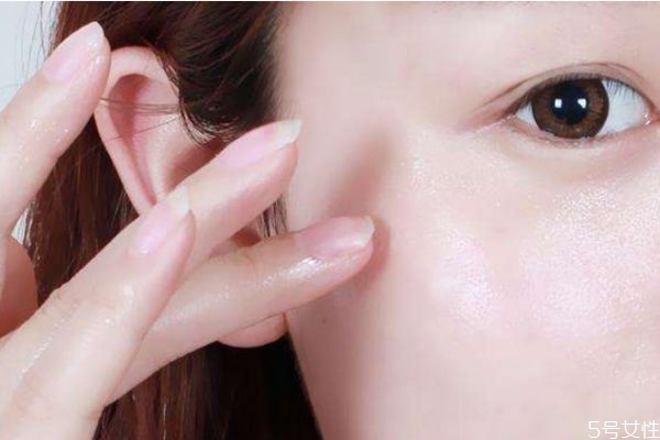 長斑是缺什么維生素 如何消除色斑 長斑是缺什么維生素 如何消除色斑