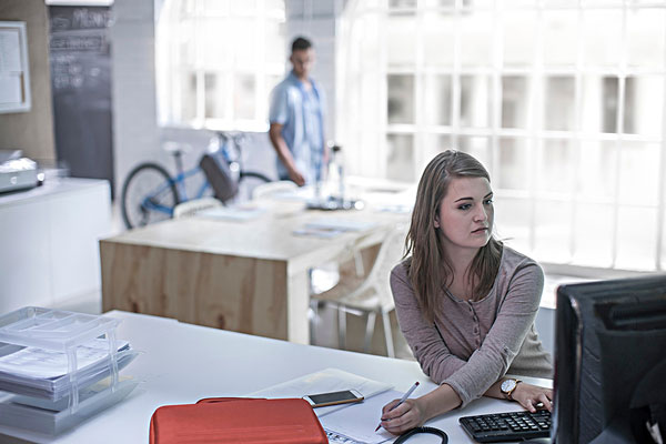 老婆是工作狂老公會覺得自己弱嗎 老婆是工作狂沒時間約會怎么辦 老婆是工作狂老公會覺得自己弱嗎 老婆是工作狂沒時間約會怎么辦