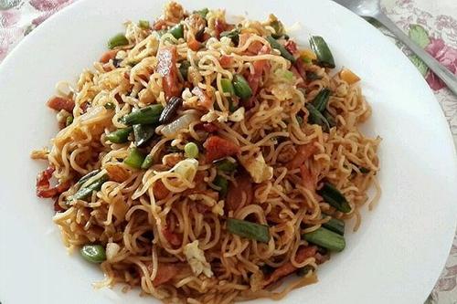 炒方便面和泡面哪個熱量高 炒方便面營養(yǎng)價值高嗎 炒方便面和泡面哪個熱量高 炒方便面營養(yǎng)價值高嗎