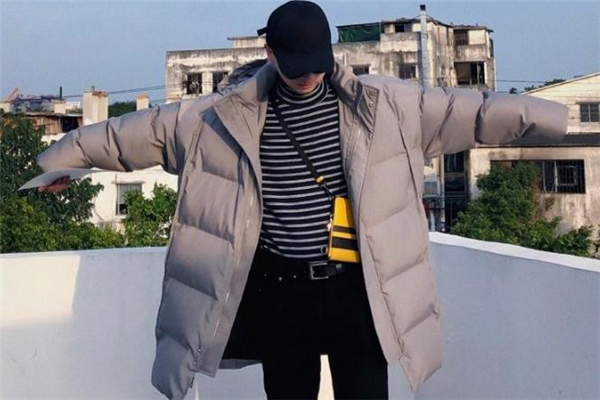 灰色面包服怎么搭配 男生灰色面包服搭配圖片 灰色面包服怎么搭配 男生灰色面包服搭配圖片