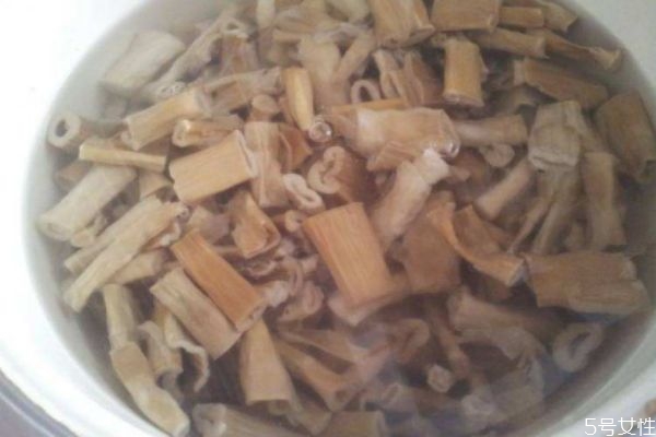 干竹筍怎么泡發(fā) 干竹筍迅速泡發(fā)有竅門 干竹筍怎么泡發(fā) 干竹筍迅速泡發(fā)有竅門