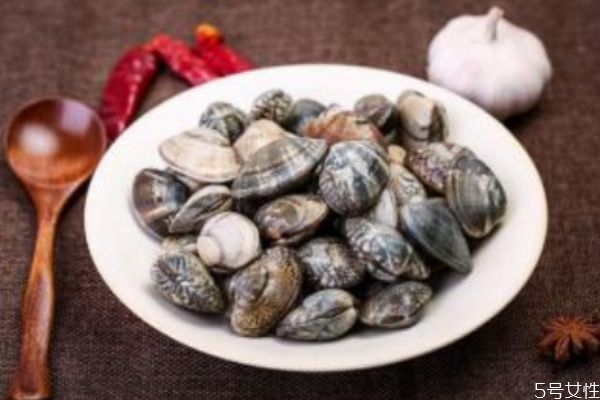 花甲怎么吐沙 花甲吐沙的方法有什么 花甲怎么吐沙 花甲吐沙的方法有什么