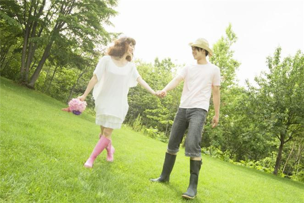 中年男人出軌的心理 中年男人變心的前兆 中年男人出軌的心理 中年男人變心的前兆