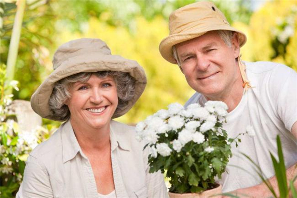 老年夫妻沒(méi)有感情了怎么辦 老年夫妻怎么保持新鮮感