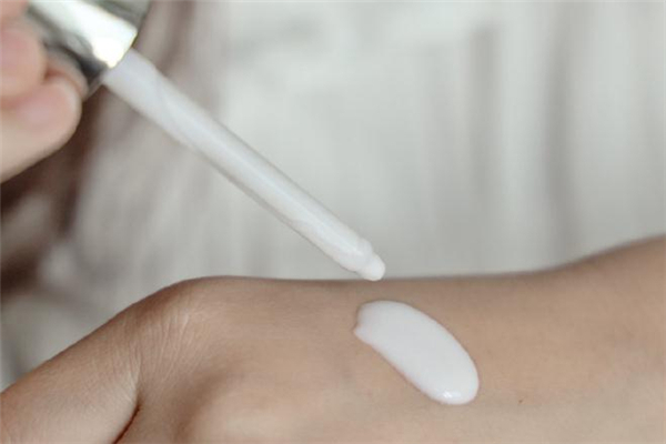 olay光感小白瓶適合什么年齡 olay光感小白瓶適合什么膚質(zhì) olay光感小白瓶適合什么年齡 olay光感小白瓶適合什么膚質(zhì)