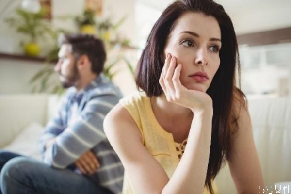 老公騙你怎么對(duì)付他 怎么對(duì)付愛撒謊的老公