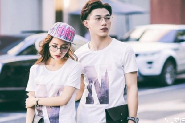 男人出軌的婚姻能撐多久 婚外情能堅(jiān)持多久 男人出軌的婚姻能撐多久 婚外情能堅(jiān)持多久