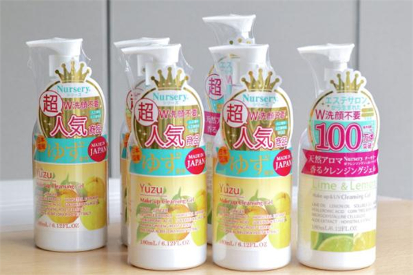 卸妝啫喱可以卸防曬霜嗎 卸妝啫喱能卸粉底液嗎 卸妝啫喱可以卸防曬霜嗎 卸妝啫喱能卸粉底液嗎