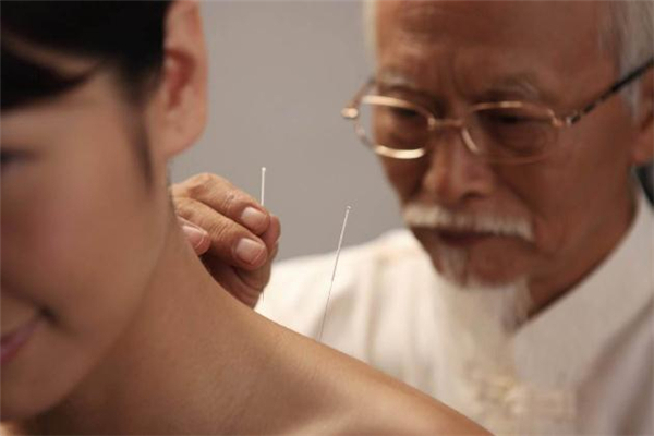 經(jīng)期可以針灸減肥嗎 針灸減肥會導(dǎo)致月經(jīng)推遲嗎 經(jīng)期可以針灸減肥嗎 針灸減肥會導(dǎo)致月經(jīng)推遲嗎