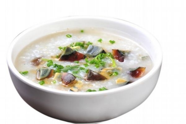 皮蛋瘦肉粥怎么做好吃 皮蛋瘦肉粥的簡單做法 皮蛋瘦肉粥怎么做好吃 皮蛋瘦肉粥的簡單做法