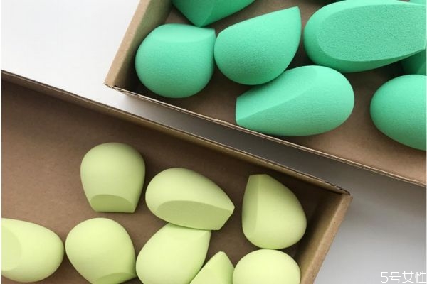 海綿蛋干了會變小嗎 海綿蛋的正確使用方法 海綿蛋干了會變小嗎 海綿蛋的正確使用方法