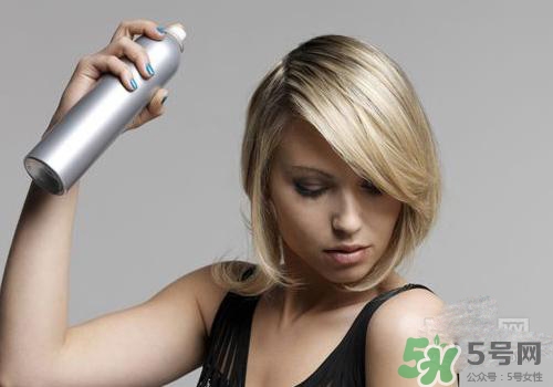 啫喱水和發(fā)蠟?zāi)膫€好？啫喱水和發(fā)蠟的區(qū)別