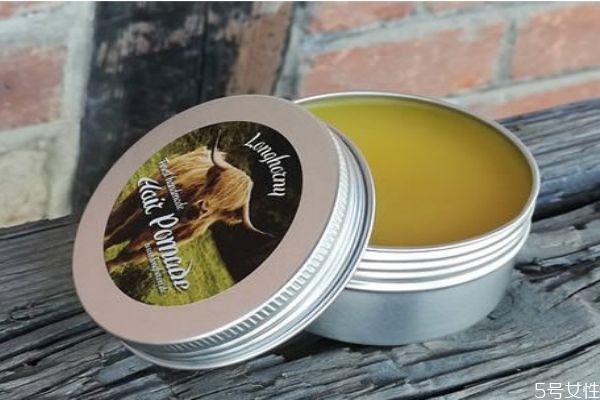 啫喱膏和發(fā)蠟?zāi)膫€好 啫喱膏和發(fā)蠟有什么區(qū)別 啫喱膏和發(fā)蠟?zāi)膫€好 啫喱膏和發(fā)蠟有什么區(qū)別