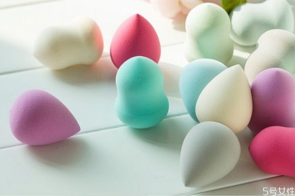 海綿蛋干了會變小嗎 海綿蛋的正確使用方法 海綿蛋干了會變小嗎 海綿蛋的正確使用方法