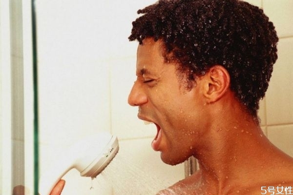 洗冷水澡可以減肥嗎 洗冷水澡的好處 洗冷水澡可以減肥嗎 洗冷水澡的好處